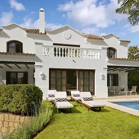 Villa Seafront Luxury With Pool And Private Garden In Costa Del Sol Marbella