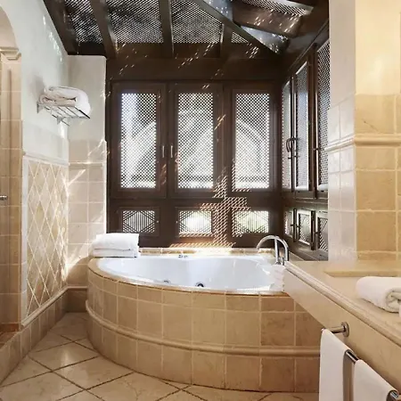 Seafront Luxury With Pool And Private Garden In Costa Del Sol